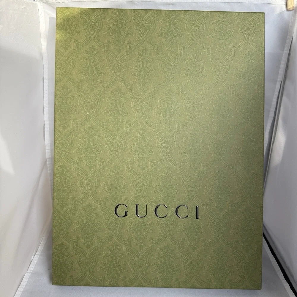 Gucci‎ Green Brocade/Embossed Decorative Gift Box ONLY 16 X 12 X 2w/Tissue Paper